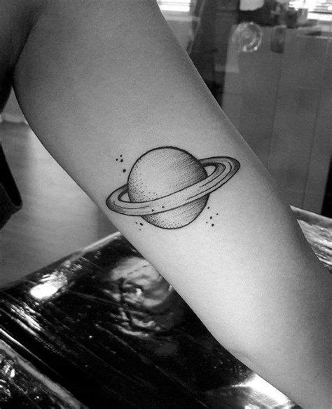 tatuagem saturno significado.